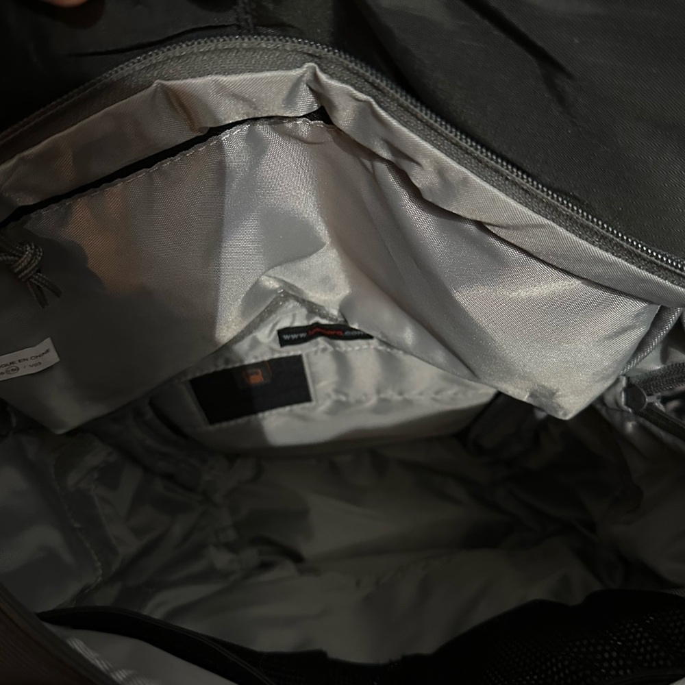 Lowepro Camera bag - Picture 2 of 6